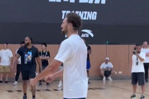 太硬核了👍 防守还是得看克莱！